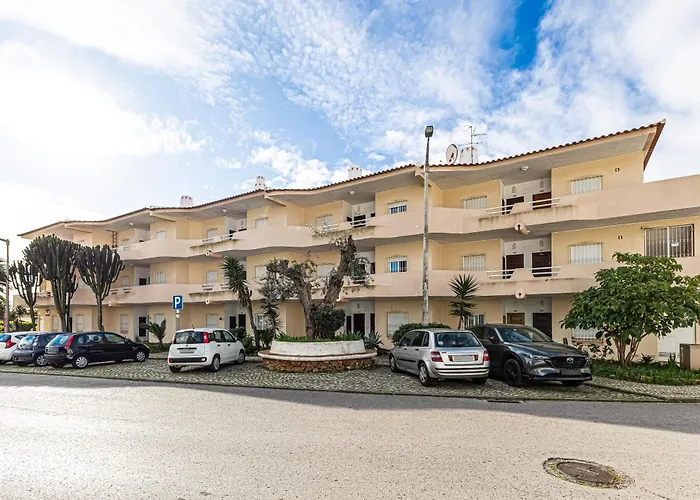 Edif. Valemangude * Albufeira